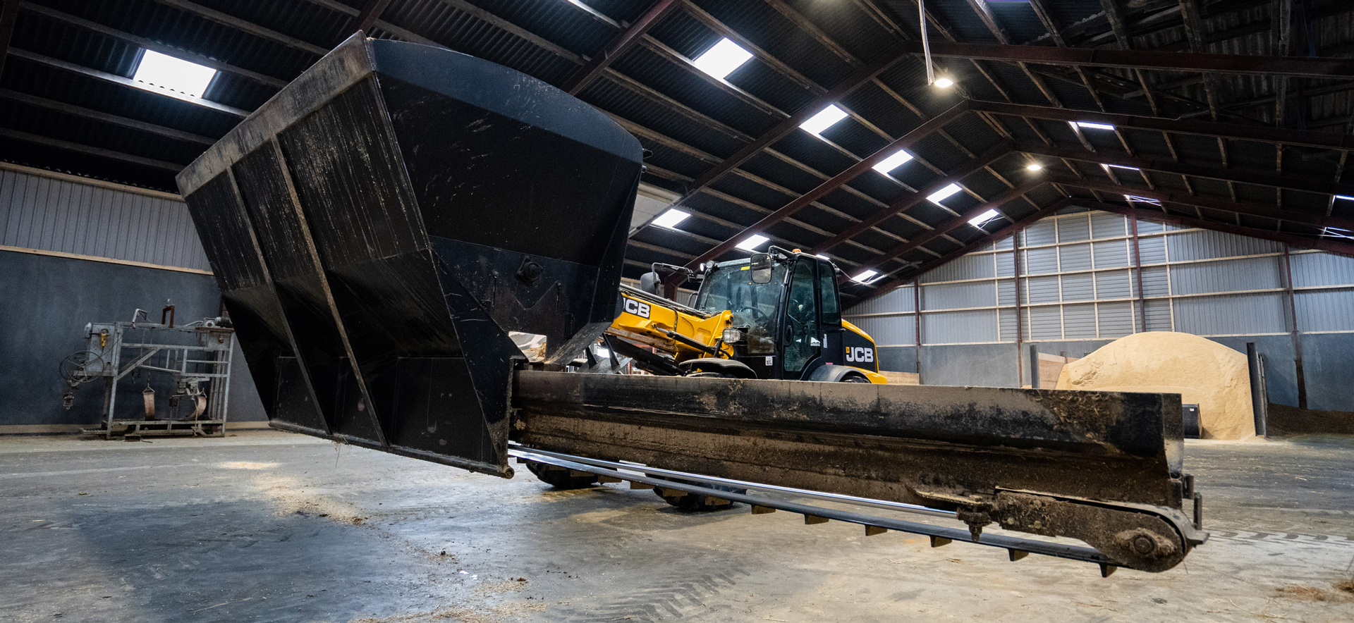 Landmand effektiviserer med speciallavede redskaber fra JST