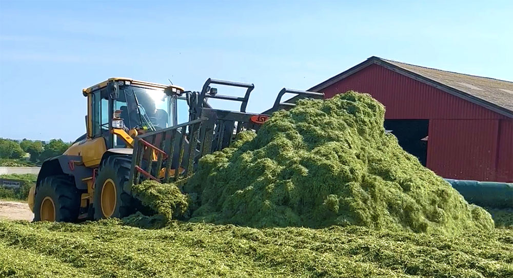 JST Græsgreb hos CMC Maskinstation