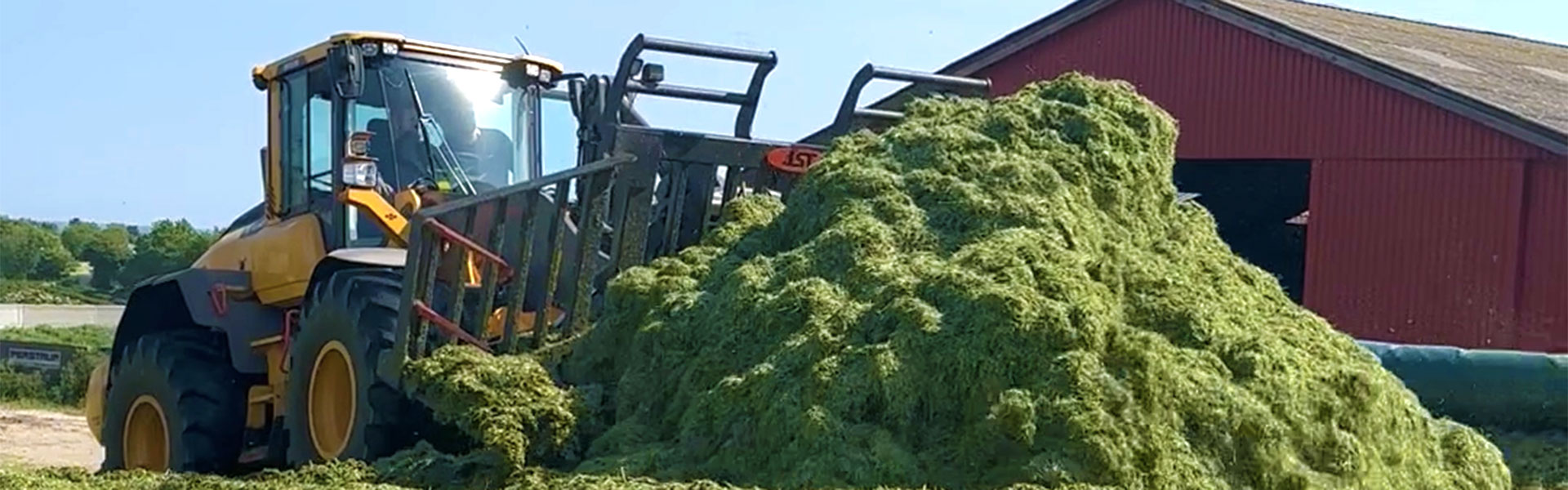 Græsgreb giver tilfredse kunder og mindre brændstofforbrug hos CMC Maskinstation